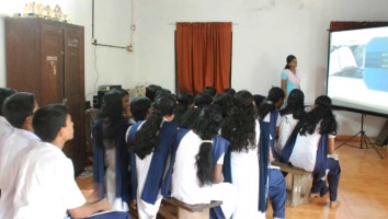hi-tech_class_rooms_2_20110714_1145636465