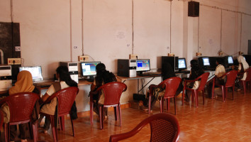 hi-tech_class_rooms_6_20110714_1465588551