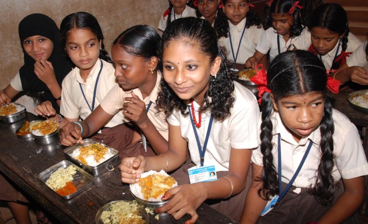 noon_meal_scheme_4_20110714_1962678494