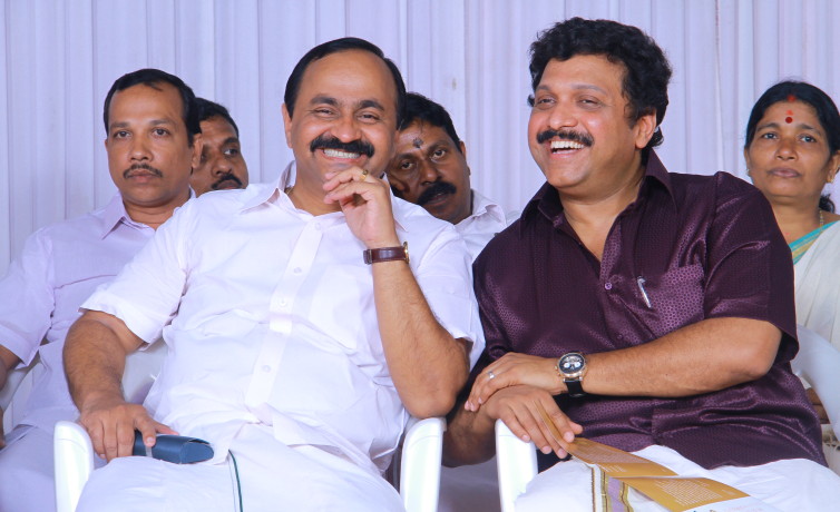 leaderscelebrities_1_20120928_1003147076