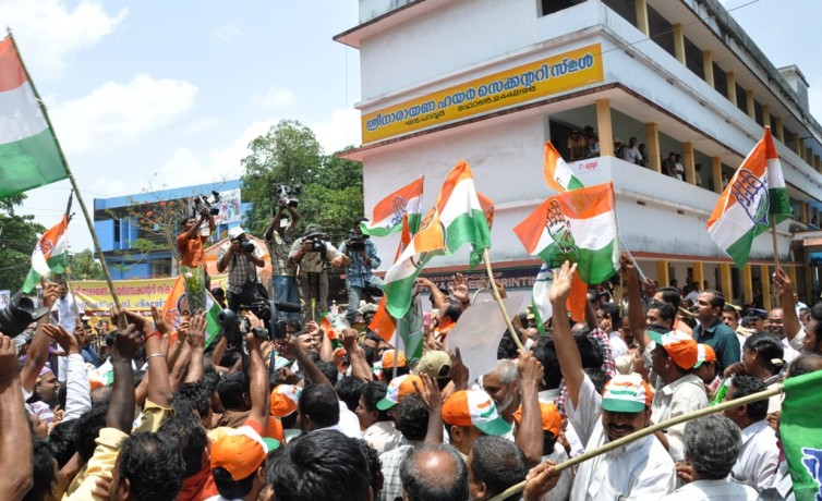 vd_satheesan_mla_elecetion_pictures_2011_1_20110925_1807475493