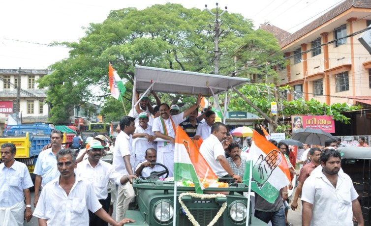 vd_satheesan_mla_elecetion_pictures_2011_5_20110925_1242193712